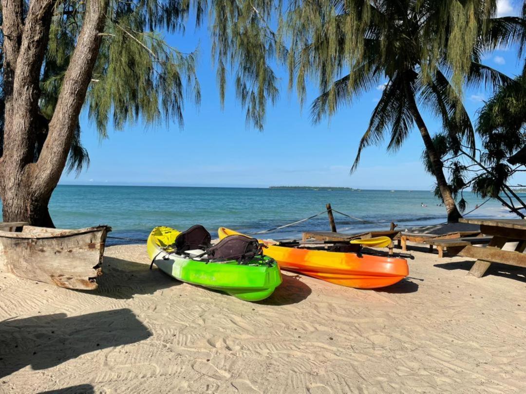 达累斯萨拉姆 Mikadi Beach Camp & Backpackers旅舍 外观 照片
