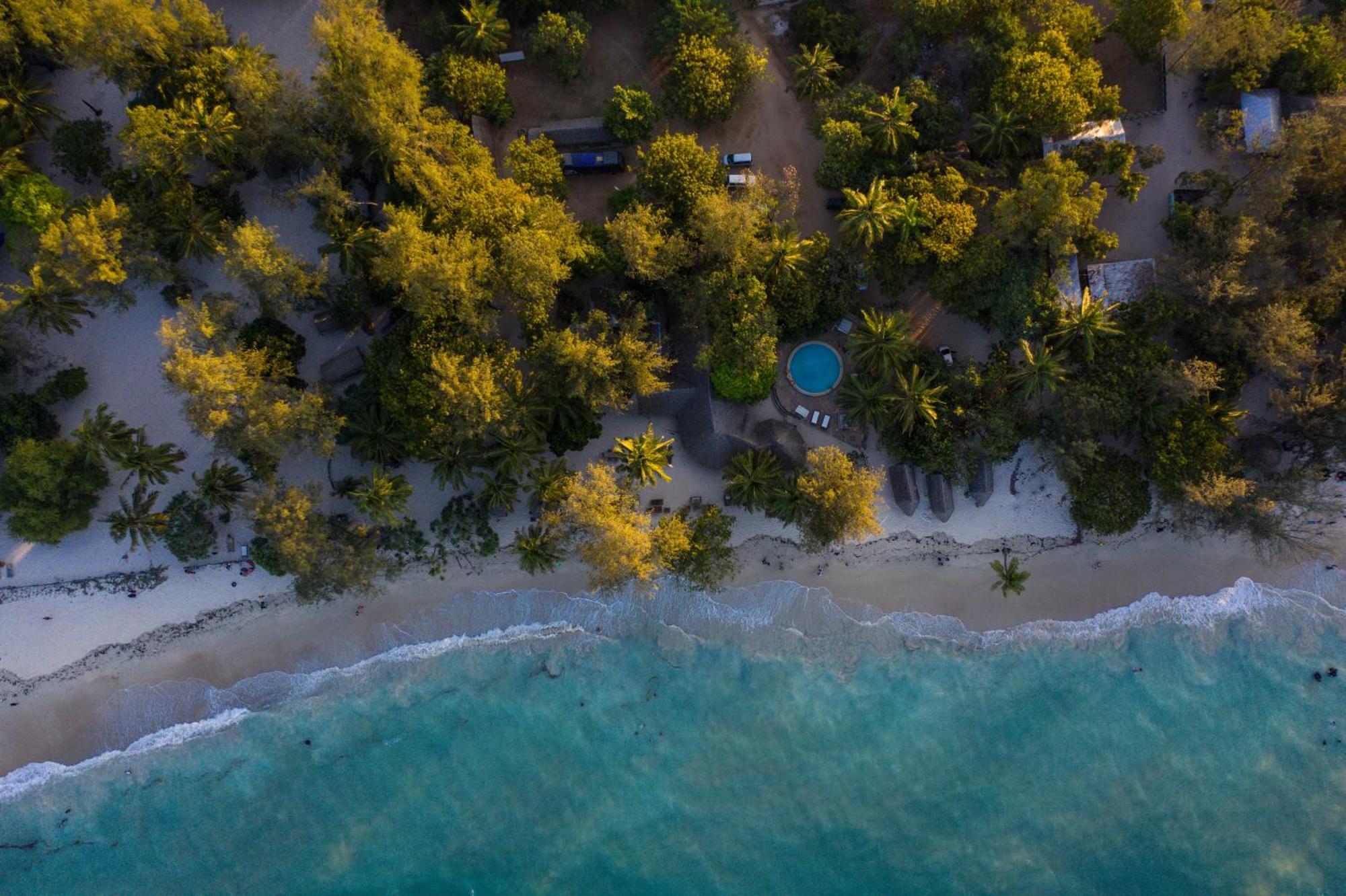 达累斯萨拉姆 Mikadi Beach Camp & Backpackers旅舍 外观 照片