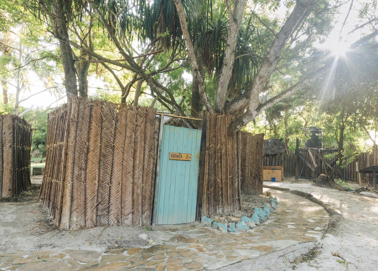 达累斯萨拉姆 Mikadi Beach Camp & Backpackers旅舍 外观 照片